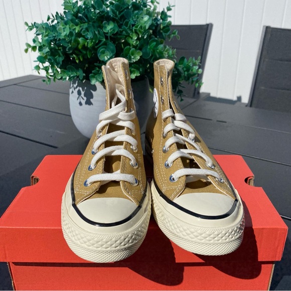 NWT Converse Chuck 70 High Top Sneakers - Picture 3 of 9